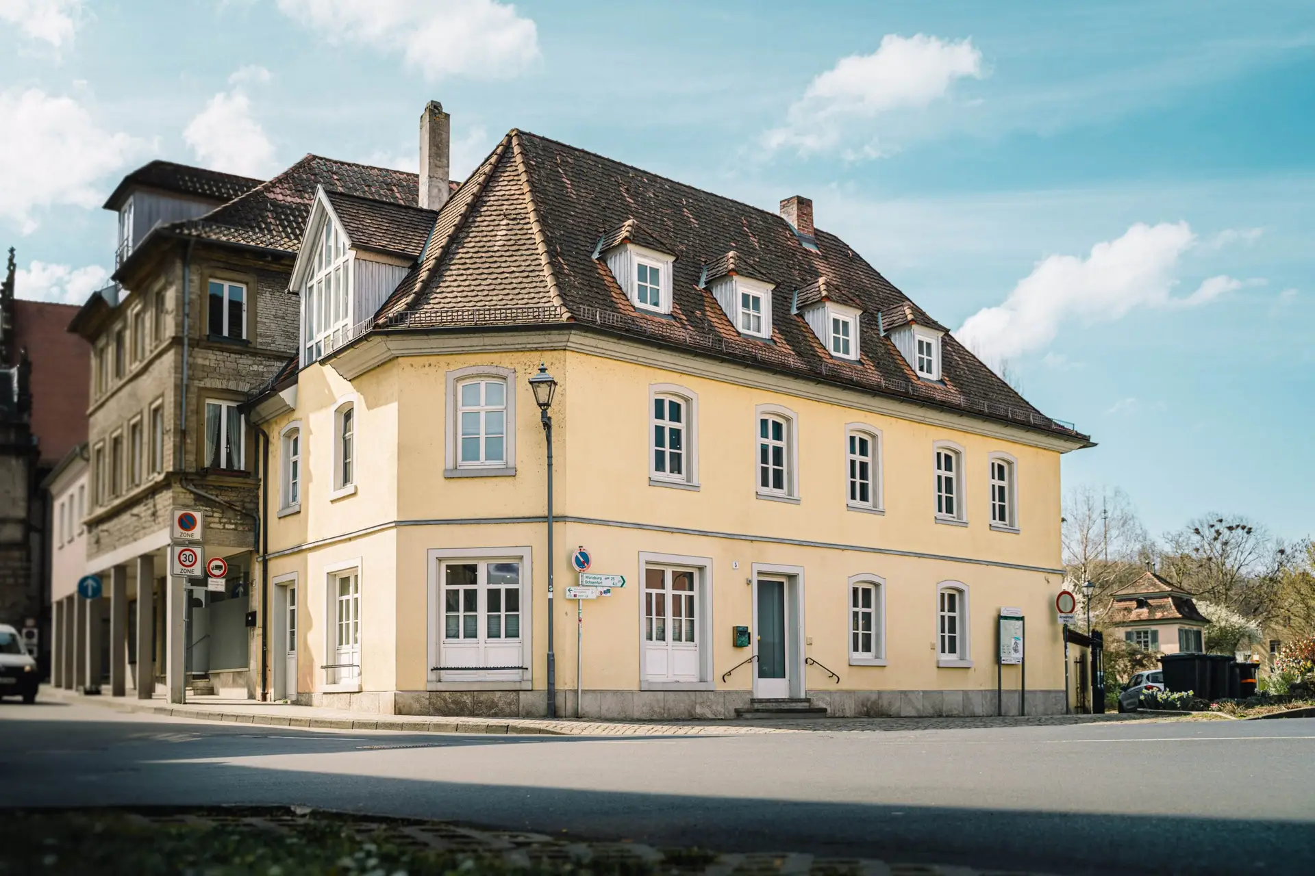 Praxis Uferzahnärzte, Mainstr. 5, 97340 Marktbreit, Außenansicht